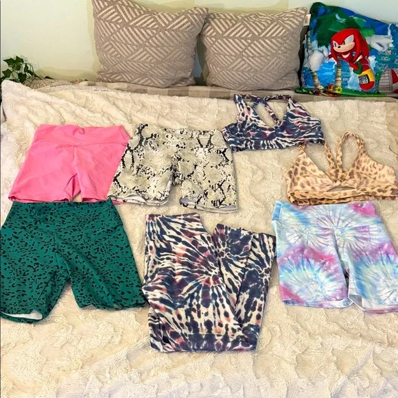 Colorful Patterned Activewear Set - Picture 1 of 4